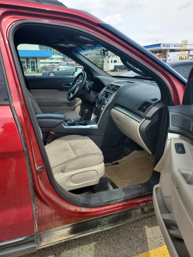 2013 Ford Explorer 3.5 AWD in Cars & Trucks in St. Albert - Image 4