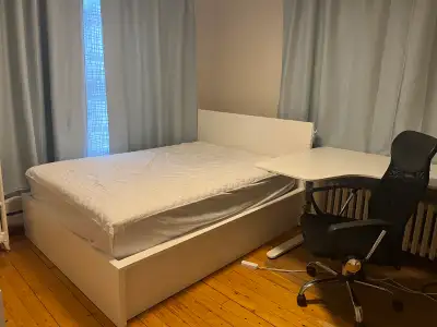 Private furnished room available in a female-only 6-bedroom shared house •Available from: August 15...