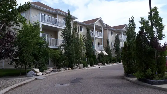 2 BEDROOM APARTMENT IN WEST LETHBRIDGE
