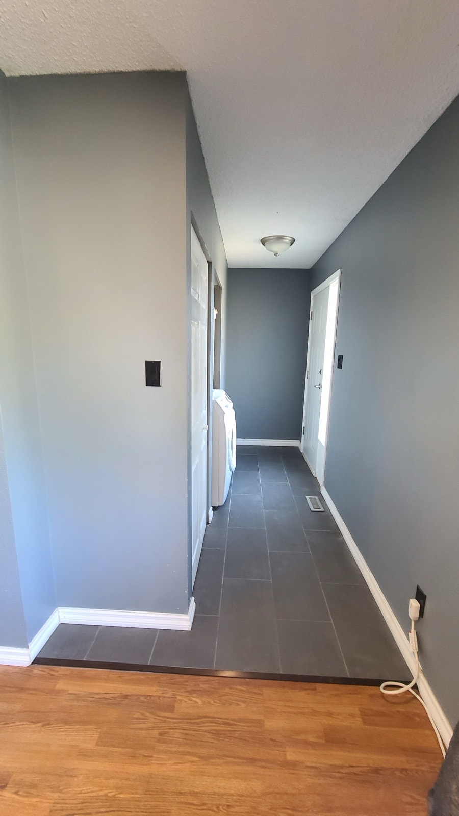 2 Bedroom Furnished Suite in Sahali available November 1 5