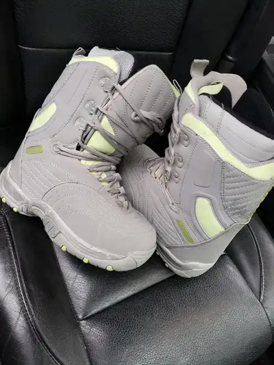 New AIRWALK Snowboard Boots size 9$140, View more