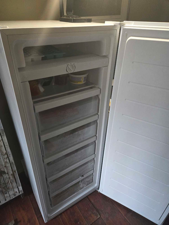 Upright freezer 4 sale.  New in Freezers in Napanee - Image 2