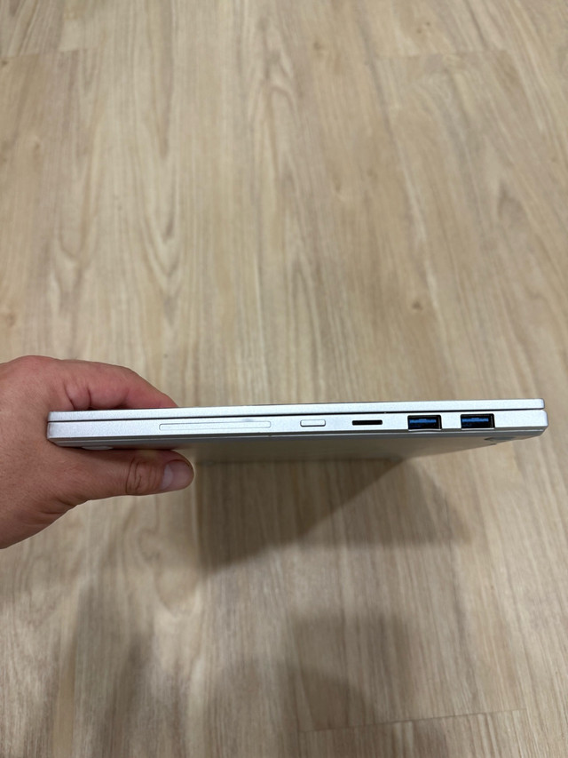 Samsung Galaxy Book Flex2 360 Touchscreen Laptop in Laptops in City of Toronto - Image 4
