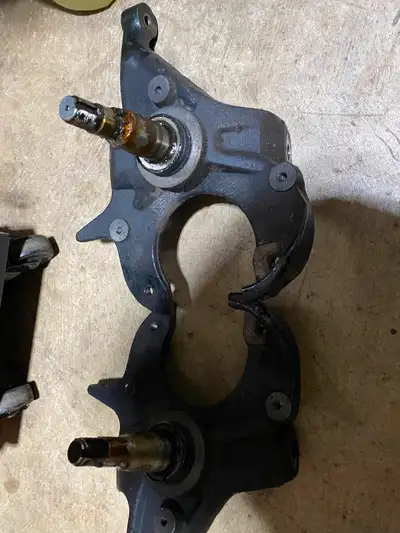 I am selling my 2inch drop spindles in good condition out 1987 Monte Carlo SS will fit other G bodie...