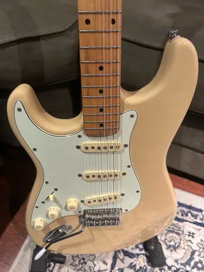 Squire (Fender) Pro Tone 1997 Stratocaster Left Handed, View more