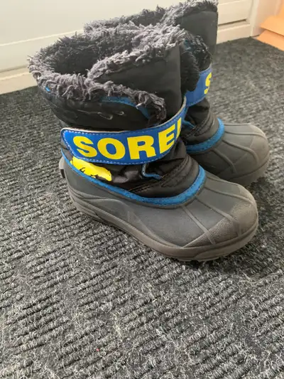 Used one season. good condition. Size 11.