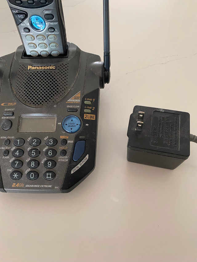 Panasonic cordless phone kx-tg2593b 2.4ghz 2 line  vintage in Home Phones & Answering Machines in Hamilton - Image 4