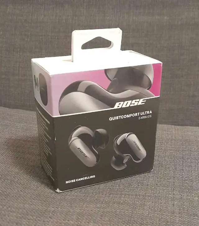 Bose QuietComfort Ultra in Headphones in City of Toronto - Image 4