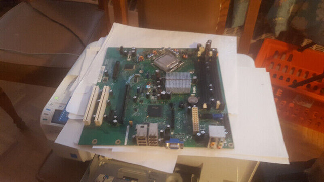 Dell Dimension 8300 Motherboard E210882 with Intel pentium 4 in System Components in City of Toronto - Image 2