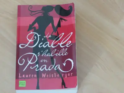LAUREN  WEISBERGER-  LE DIABLE S'HABILLE EN PRADA, View more