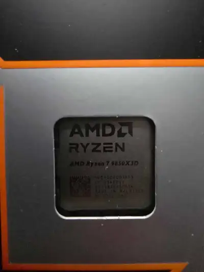 AMD Ryzen 7 9850X3D, View more