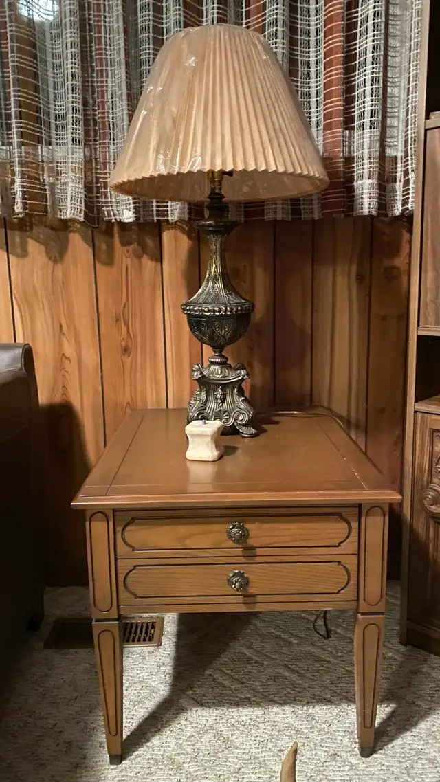 Wooden side tables in Other Tables in Mississauga / Peel Region - Image 3