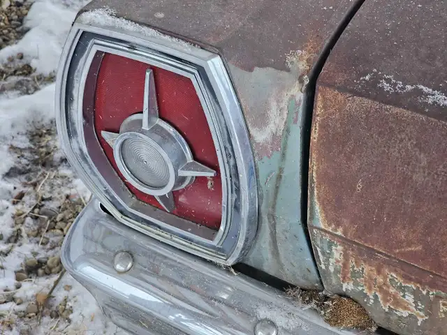 1965 Galaxie 500 4 dr for parts in Classic Cars in Grande Prairie - Image 5