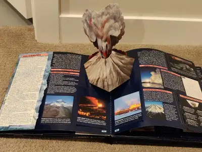 National Geographic Earth Pack: A Three-Dimensional Action Book, View more