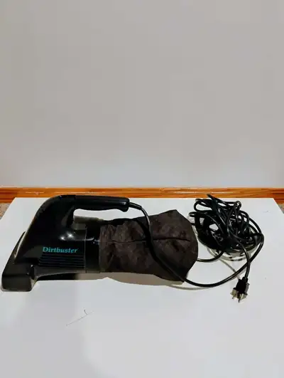 With Extra Long Power Cord.. Handy fo workshop clean up. $ 15.00.