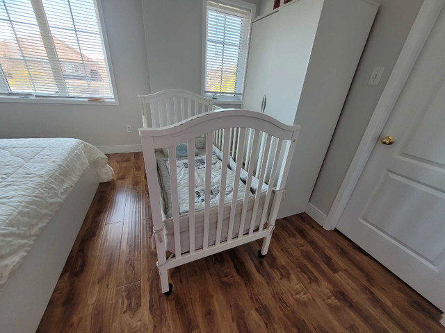 Baby crib with new mattress and bed covers  in Cribs in Mississauga / Peel Region