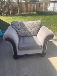 Excellent Condition Sofa and Chair Set