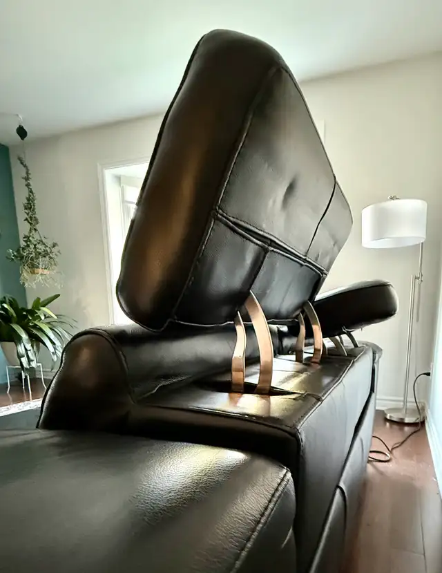 Reclining leather sofa62863266221057122