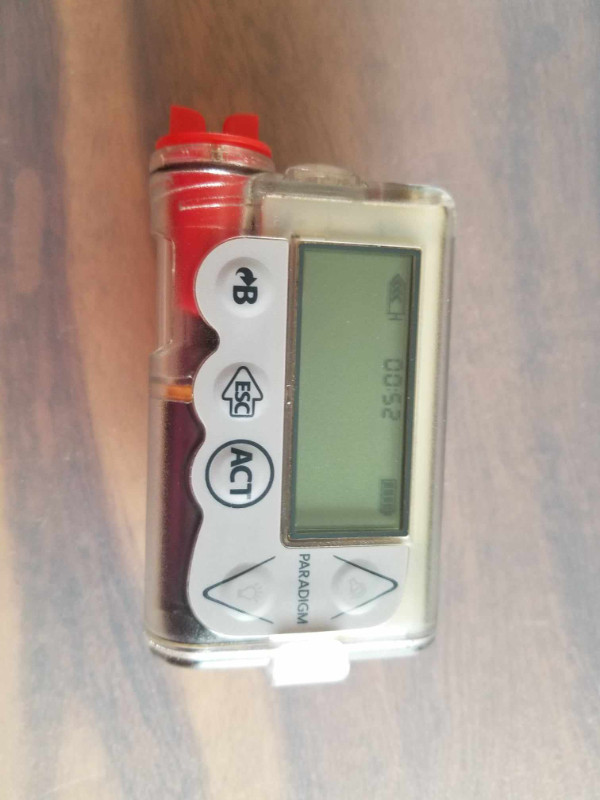 Pompe insuline Paradigm 554 dans Santé et besoins spéciaux  à Longueuil/Rive Sud