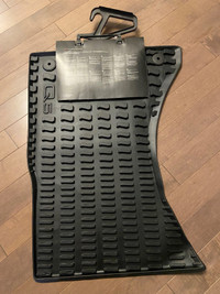 Audi Q5 floor mat - never used