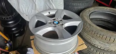 Set of 18-inch BMW rims with 5x120 bolt pattern. ✔️ Condition: Used – Good ✔️ No bends or cracks ✔️...