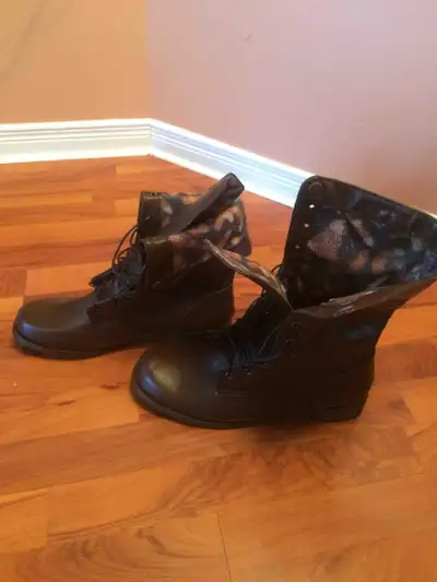 Chaussures Homme neuves (11-11.5)., View more