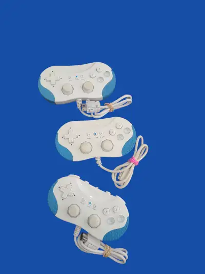 These are wii classic controllers. Asking 25 each. Good condition. No issues. Contact me if interest...