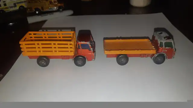Vintage Matchbox Dodge Cattle Truck #71 damaged lot of 2  in Toys & Games in Guelph - Image 7