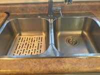 Plumbing , kitchen sinks 