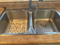 Plumbing , kitchen sinks 