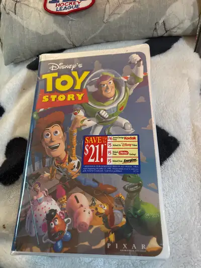 Own a piece of cinematic history with this original Disney Toy Story VHS, a classic animated masterp...