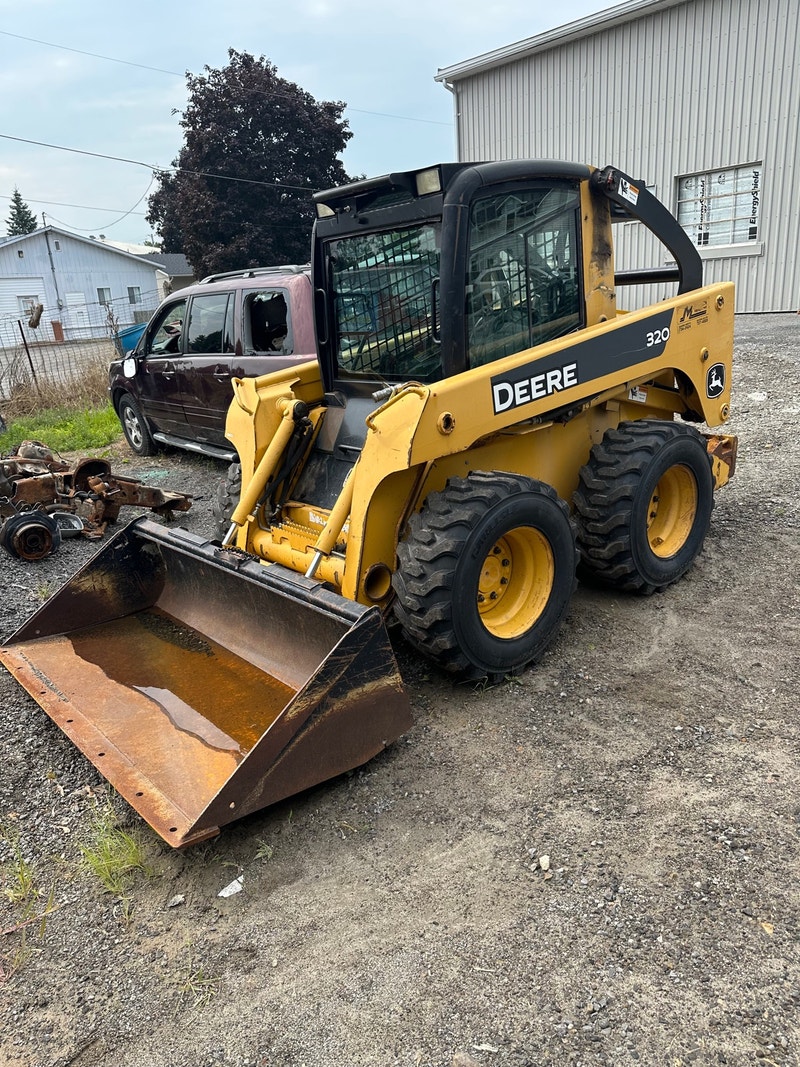 2007 John Deere 320 Skid Steer , New Tires , Very Nice Heavy