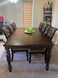 7 Pcs Extendable Wooden Dining Table set