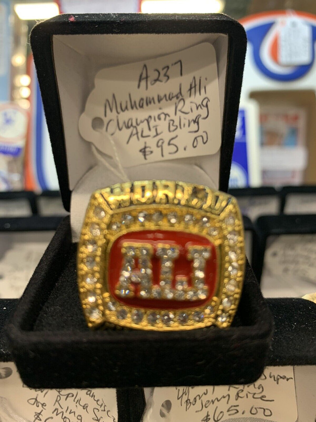 Muhammad Ali Bling World Champion Ring Boxing Showcase 304 | Arts