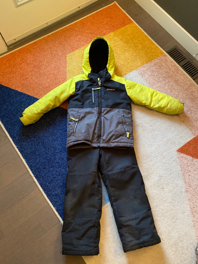 Kids winter jacket and snow pants in Kids & Youth in Saskatoon