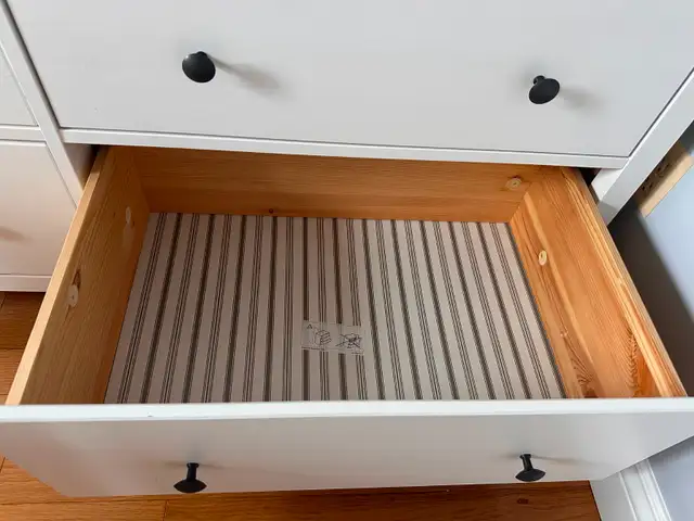 Ikea Hemnes Dresser in Dressers & Wardrobes in Oakville / Halton Region - Image 5