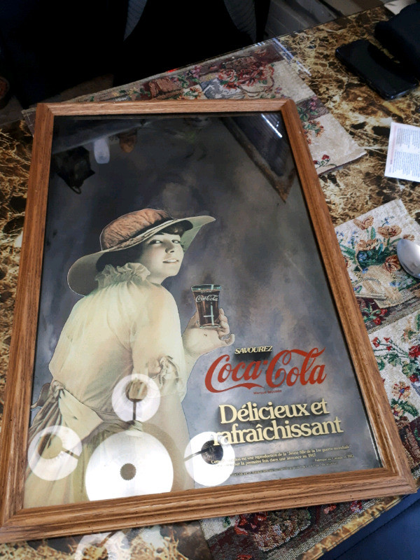 Cadre Miroir Coca-Cola 1982 14 Pouces x 22 Pouces | Art et objets de  collection | Trois-Rivières | Kijiji