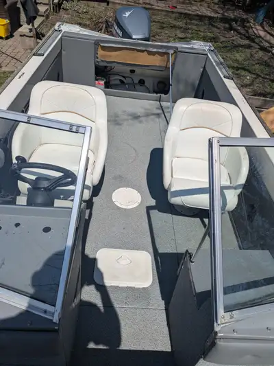 19' long extra wide beam 8.2' All welded aluminum hull. Wide deep v boat. Comes with 1995, 2 stroke...