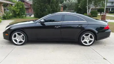 2010 Mercedes-Benz 550CLS ,AMG trim, blk. on blk, excellent condition approx. 95000km. , 2 sets of r...