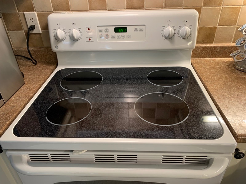 White 30 Inch G.E. Electric Stove Oven Glass Top Stoves, Ovens