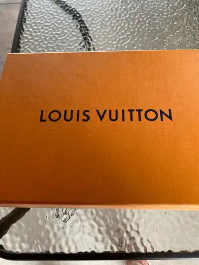 Louis v box only, View more