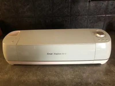 CRICUT AIR 2 - LIGHTLY USED, View more