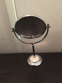 Makeup mirror 