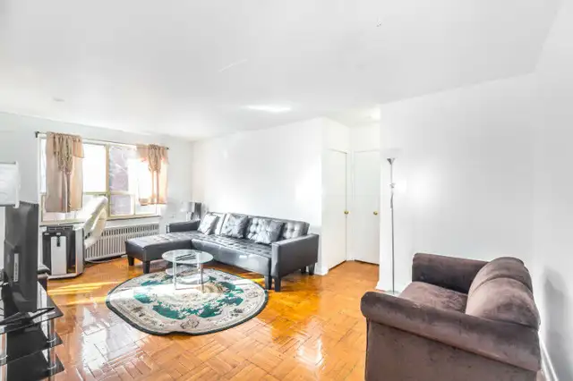 FURNISHED ROOMS FOR RENT IN DOWNTOWN TORONTO63815759316611124
