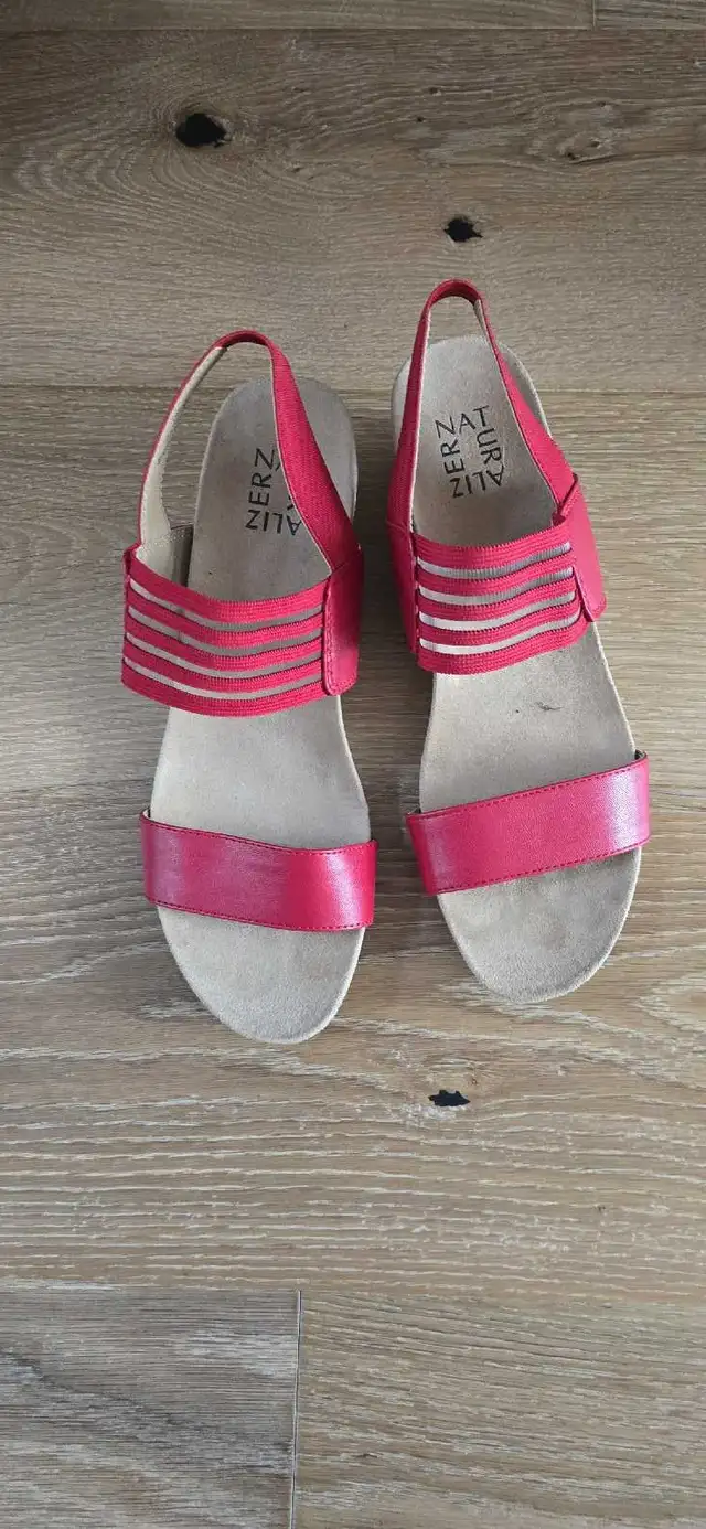 women's sandals in Women's - Shoes in St. Albert - Image 2