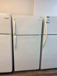 Réfrigérateur Blanc 30 Po à    420$ Taxes   in #13328