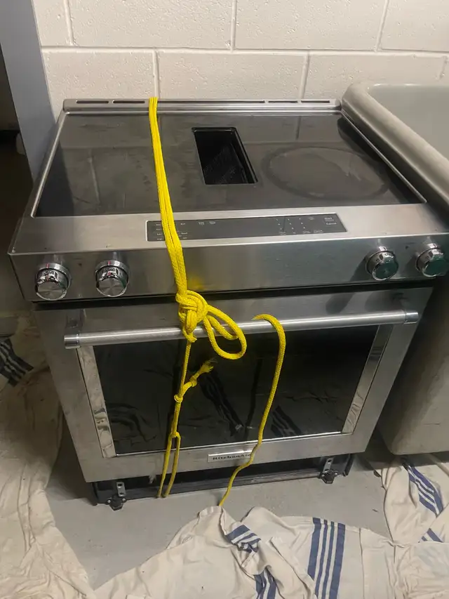 KITCHEN AID STOVE in Stoves, Ovens & Ranges in Hamilton - Image 2