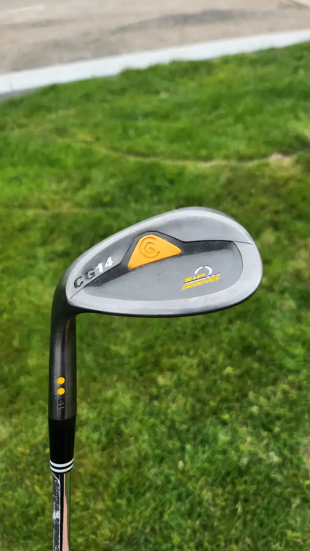 Cleveland CG14 52 Degree Wedge (LH) in Golf in Kitchener / Waterloo - Image 2