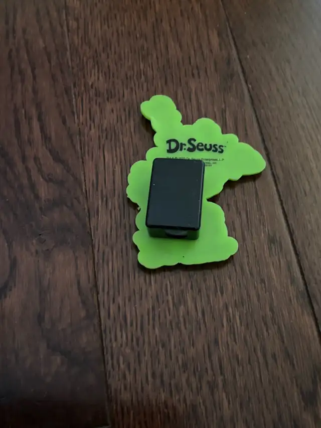 Pencil sharpener 64739290176385121