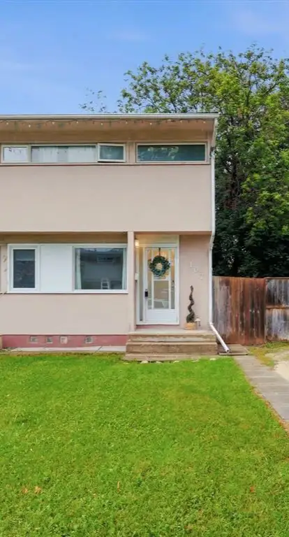 Come live in beautiful Windsor Park at an affordable price! Offers as received Realtor - Cheryl Zest...